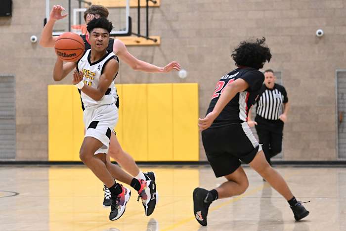 Roosevelt North Medford boys basketball Leon Neuschwander 27